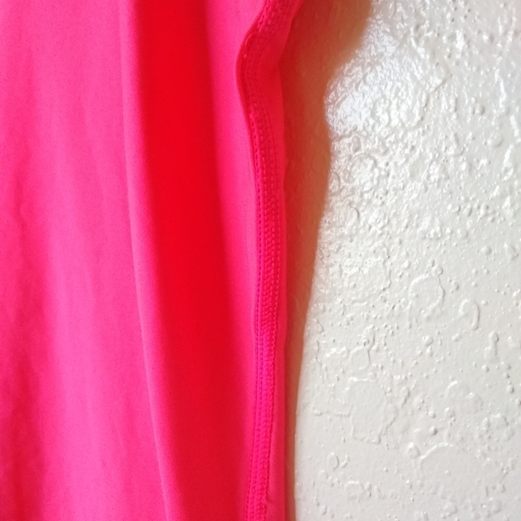Under Armour heat gear hot pink racerback tank L - Picture 8 of 11
